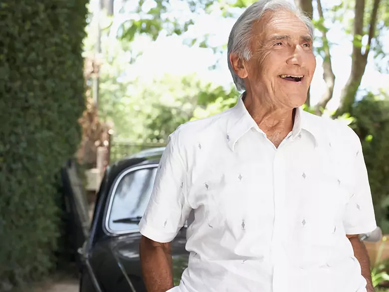 Protezy zębowe - jak o nie prawidłowo dbać?