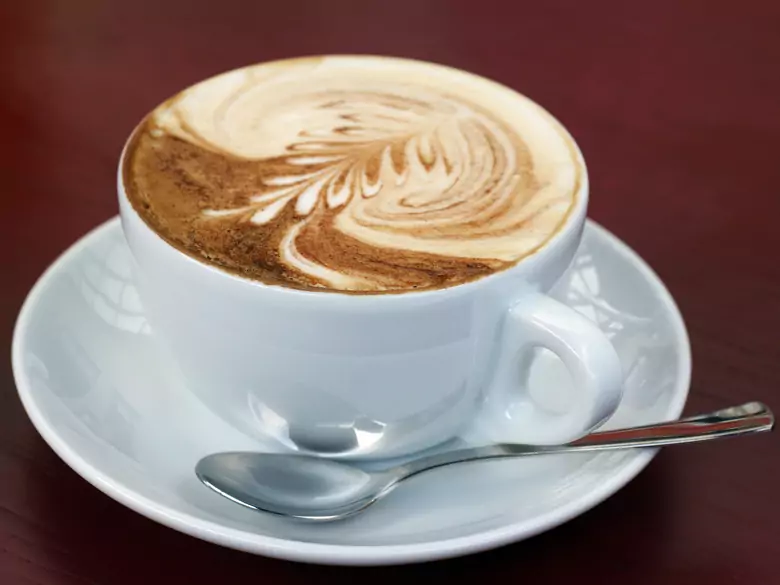 Przyczyny zmian zabarwienia zębów