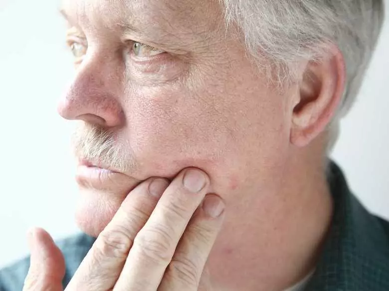 Tłuszczaki w jamie ustnej – sposób postępowania